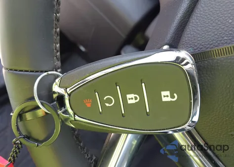 2025 Chevrolet Trax Activ из США, поврежденный, VIN KL77LKEP2SC132795